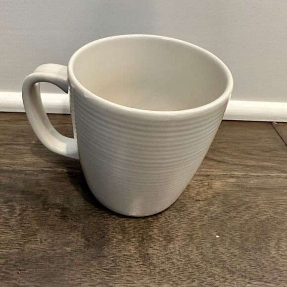 ABC Disney “C” is for Cinderella White Castle Coffee Mug - EUC - Picture 4 of 7